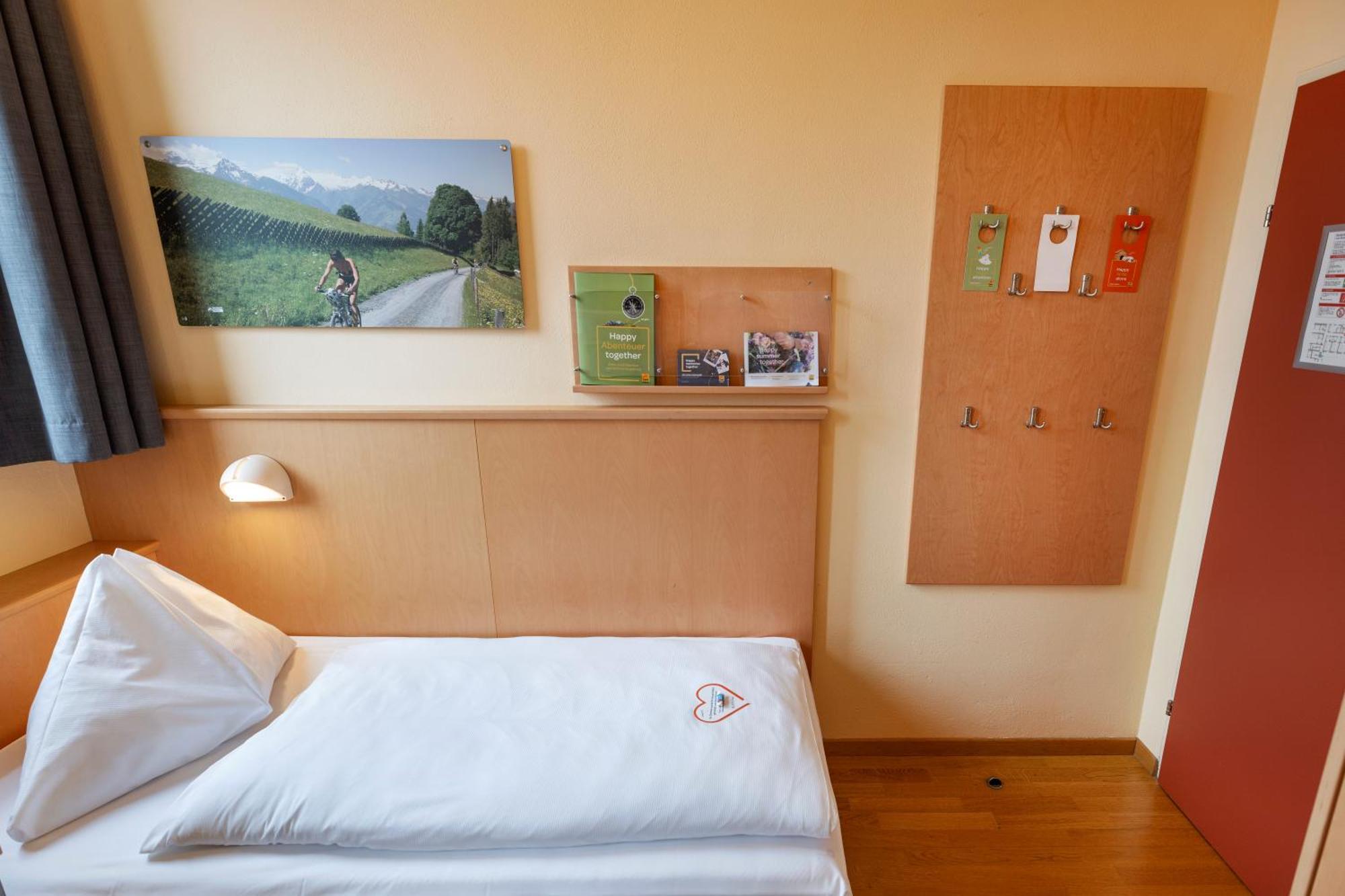 Jufa Hotel Kaprun - Summercard Included ภายนอก รูปภาพ
