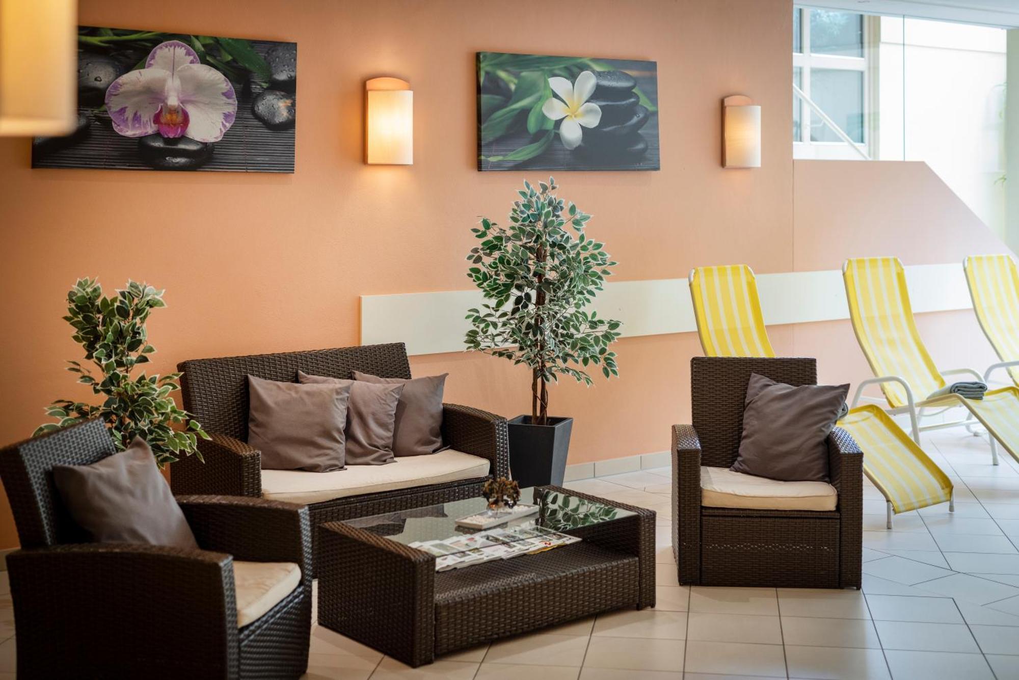 Jufa Hotel Kaprun - Summercard Included ภายนอก รูปภาพ